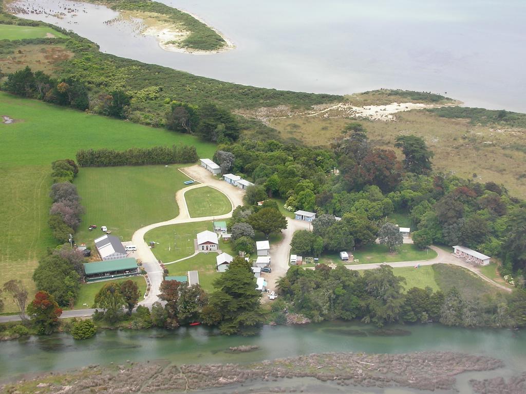 Karamea Holiday Park Bagian luar foto