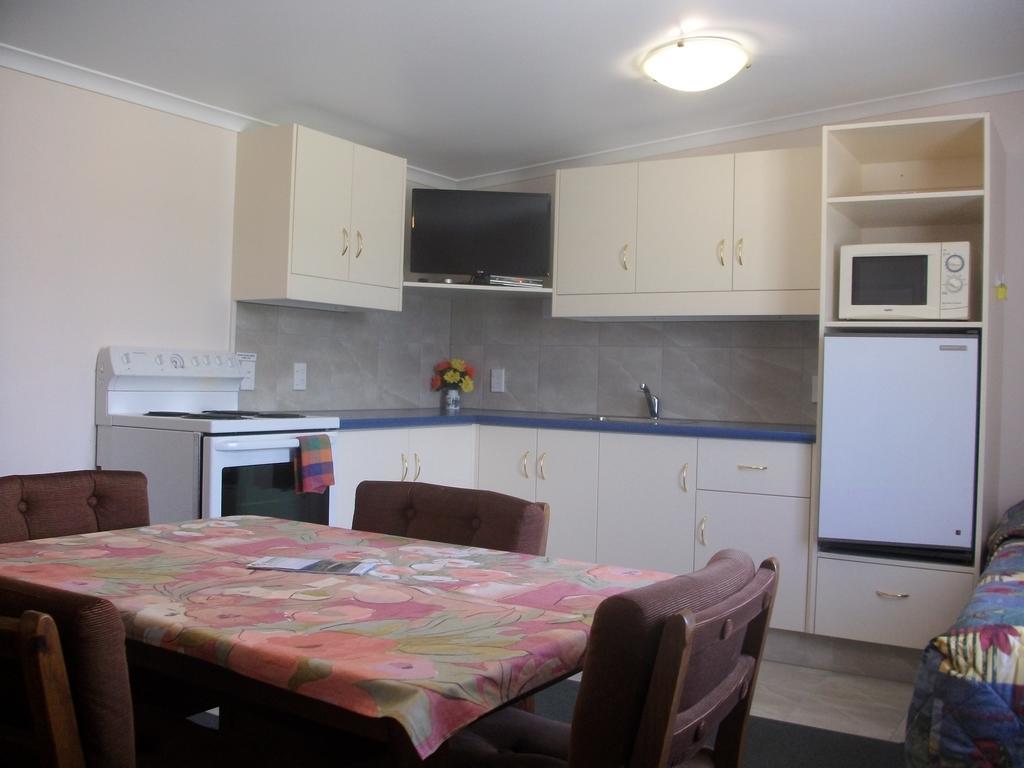 Karamea Holiday Park Bagian luar foto