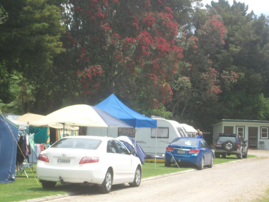 Karamea Holiday Park Bagian luar foto