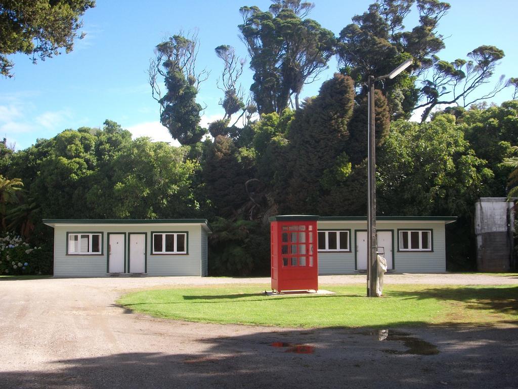 Karamea Holiday Park Bagian luar foto