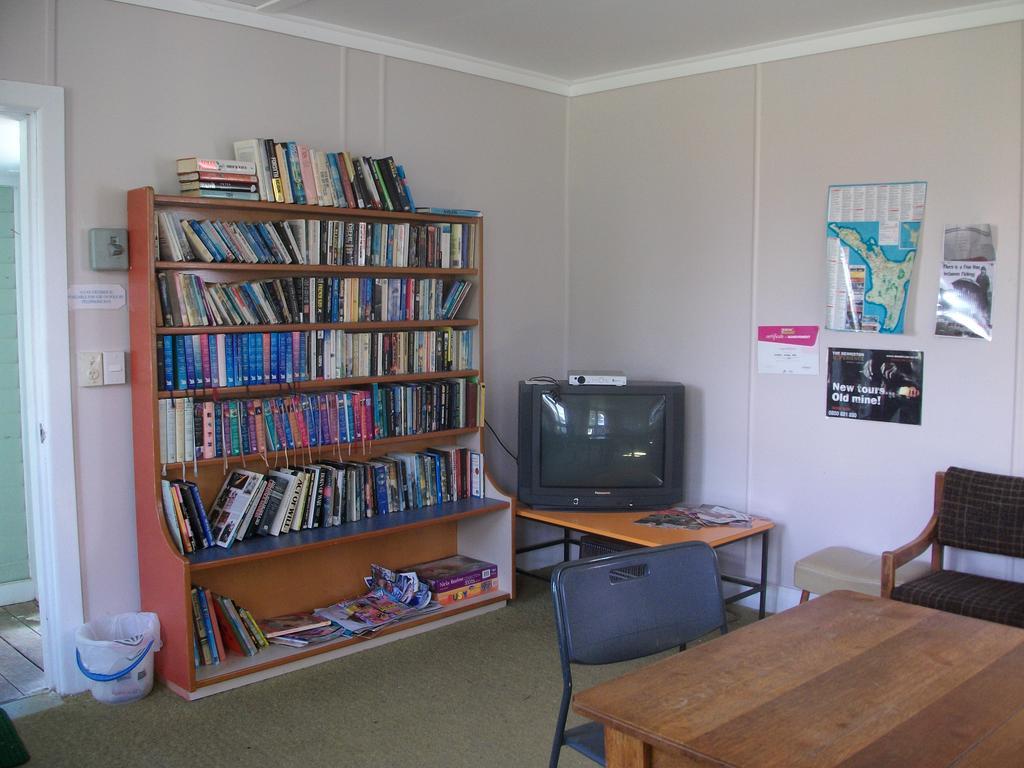 Karamea Holiday Park Bagian luar foto