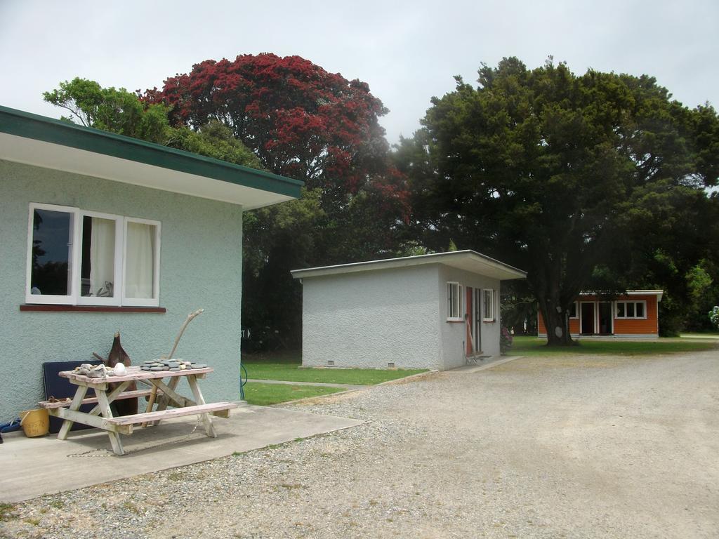 Karamea Holiday Park Bagian luar foto